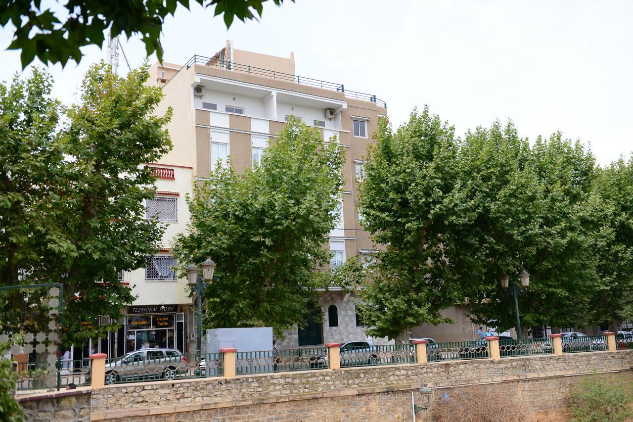 תלמסאן Hotel Grand Bassin מראה חיצוני תמונה